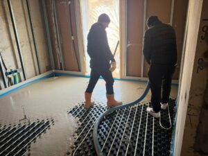 Self-levelling screed